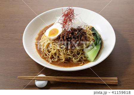 汁なし坦々麺 41159618