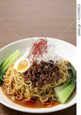 汁なし担担麺　背景画像　縦構図 41159623