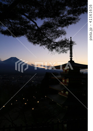 富士山と忠霊塔 富士山と忠霊塔 41161616