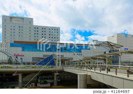 豊橋駅と青空 41164697