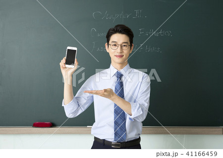 Types of profession concept photo - Photographer, Art therapist, instructor and so on. 068 41166459