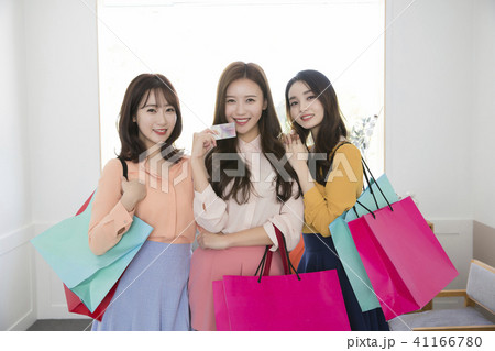 friendship, shopping and tea time in cafe concept photo, happy friends having fun together. 206 friendship, shopping and tea time in cafe concept photo, happy friends having fun together. 206 41166780