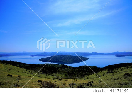美幌峠から見た屈斜路湖 41171190