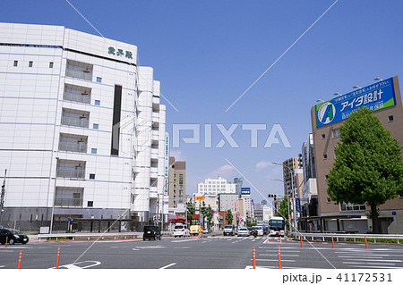 名古屋市中村区　太閤通3　交差点 からモード学園スパイラルタワーズを望む 41172531