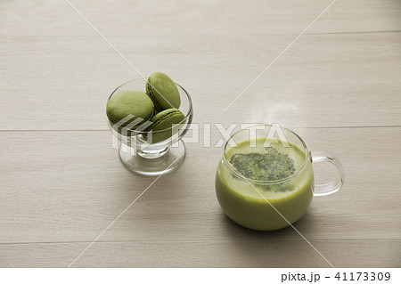 抹茶ラテと抹茶マカロン 抹茶ラテと抹茶マカロン 41173309
