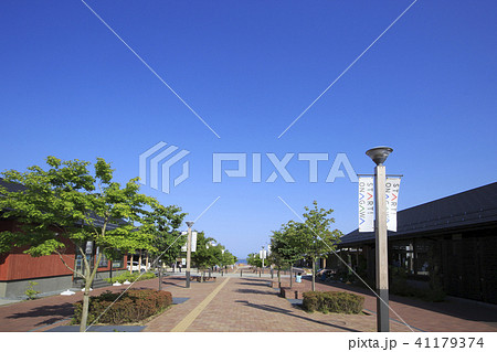 《宮城県》 初夏の女川駅前商店街 シーパルピア女川 《宮城県》 初夏の女川駅前商店街 シーパルピア女川 41179374