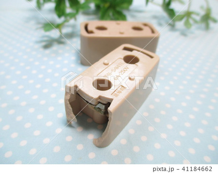 破損した角型引掛シーリングボディ 41184662