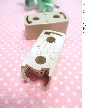 破損した角型引掛シーリングボディ 41184664