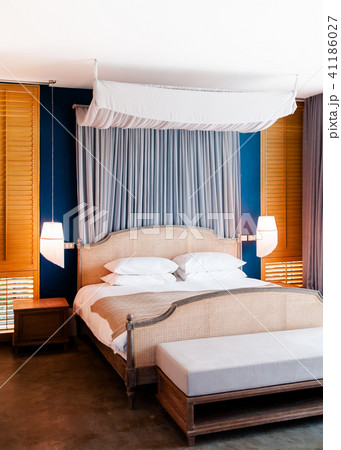 Colonial style bedroom wooden bed with curtain Colonial style bedroom wooden bed with curtain 41186027