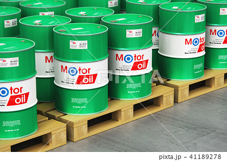 Barrels with motor oil lubricant shipping pallets 41189278
