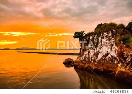 海　夕焼けと八代海岸　Sunset and Yatsushiro coast 41193858