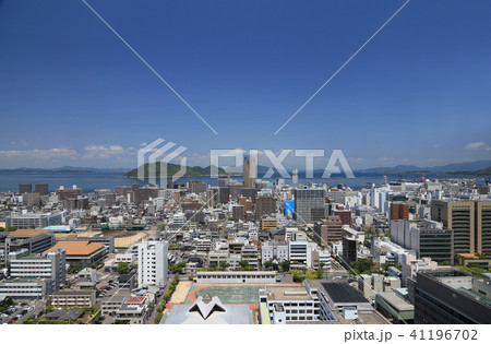 高松市街と瀬戸内海（県立高松高、サンポート高松、女木島、県立高松工芸高、高松市役所） 41196702
