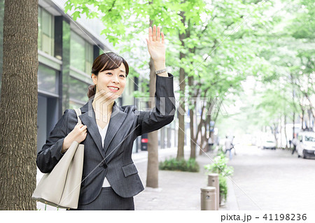 ビジネスウーマン　キャリアウーマン 41198236