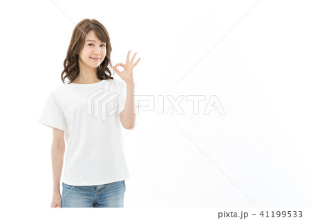 若い女性 笑顔 OK 若い女性 笑顔 OK 41199533