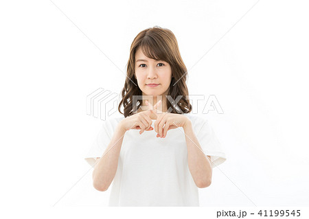 若い女性　NG 41199545
