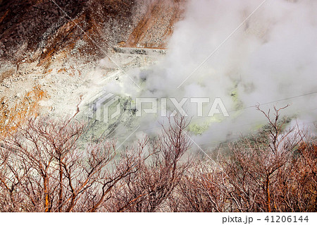 Closeup of Sulphur vent of Owakudani valley 41206144