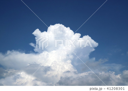 blur white cloud clear blue sky in a day 41208301
