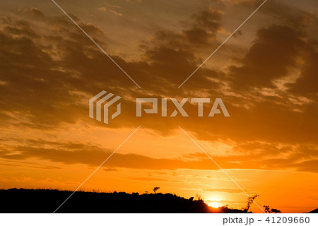 平尾台の夕暮【福岡県北九州市】 41209660
