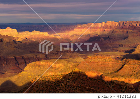 Scenic sunset at the Grand Canyon 41211233