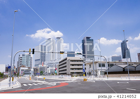 名古屋市中村区 都市風景 太閤三南 交差点と名古屋駅高層ビル群 名古屋市中村区 都市風景 太閤三南 交差点と名古屋駅高層ビル群 41214052