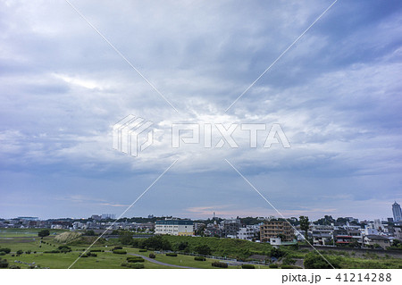 東京 多摩川の梅雨空 東京 多摩川の梅雨空 41214288