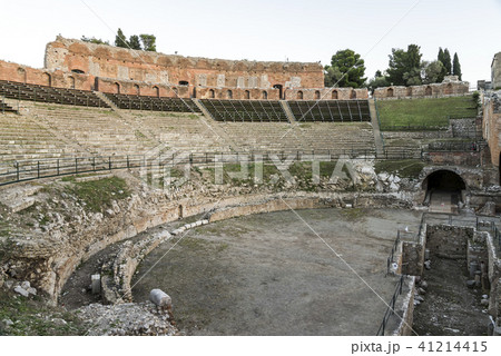 タオルミーナギリシャ劇場 41214415