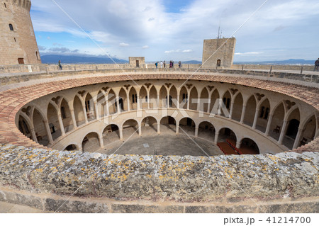 パルマのベルベール城の中庭 41214700