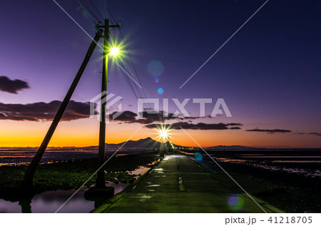 長部田海床路の夕日 長部田海床路の夕日 41218705
