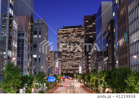 東京 西新橋から望む 霞が関ビルの夕景 東京 西新橋から望む 霞が関ビルの夕景 41219938