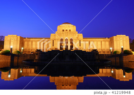 東京 聖徳記念絵画館のライトアップ 41219948