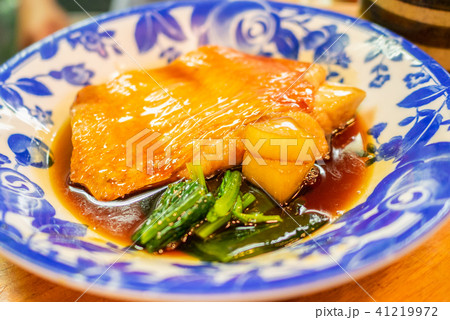 伊豆下田の金目鯛の煮付け・甘辛醤油の煮魚料理 41219972