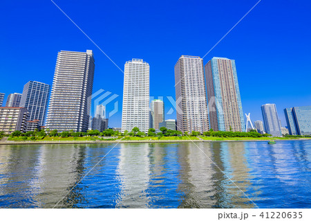 東京 隅田川沿いの高層マンション群 東京 隅田川沿いの高層マンション群 41220635