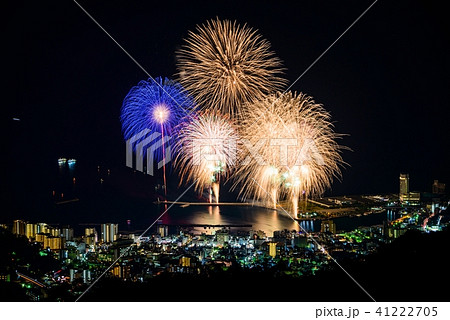 (静岡県)熱海100万ドルの夜景と海上花火 (静岡県)熱海100万ドルの夜景と海上花火 41222705