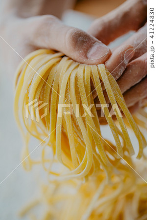 Chef making traditional italian homemade pasta 41224830