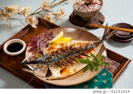 料理 魚料理 韓国料理の写真素材