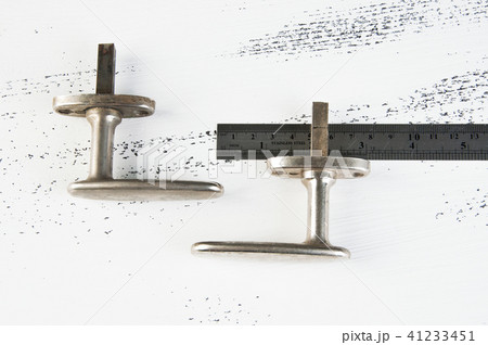 Vintage brass door handle 41233451
