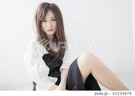 ストレートロング 日本人 ヘアスタイル ストレートロング 日本人 ヘアスタイル 41234979