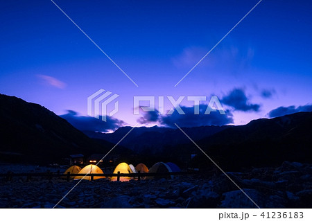 登山：テン場の夜 41236183