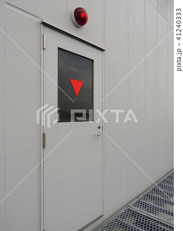 物流倉庫の非常扉 41240333