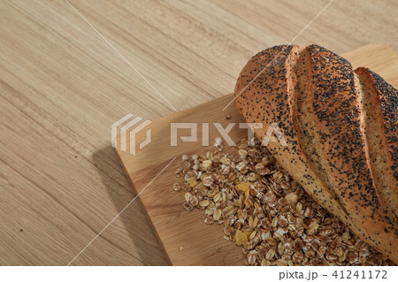 fresh bread and wheat 41241172