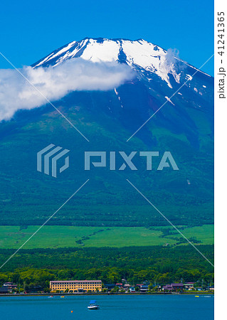 富士山と山中湖 41241365