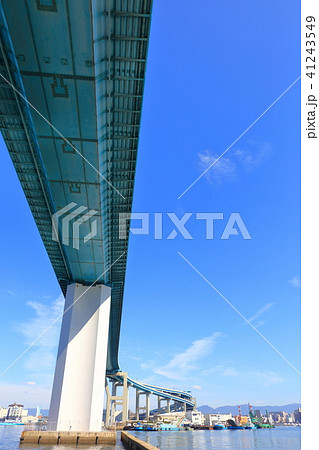 快晴の福岡市都市高速・荒津大橋 快晴の福岡市都市高速・荒津大橋 41243549