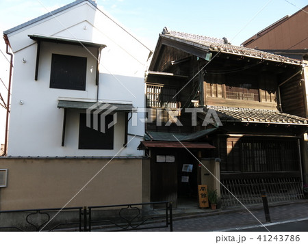 文京区の菊坂にある樋口一葉ゆかりの旧伊勢屋質店(一般公開日) 文京区の菊坂にある樋口一葉ゆかりの旧伊勢屋質店(一般公開日) 41243786