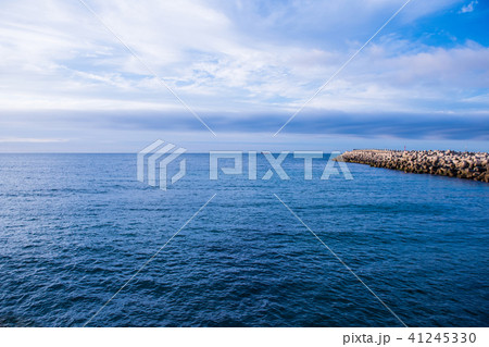 韓国 チェジュ島 北部の海 韓国 チェジュ島 北部の海 41245330