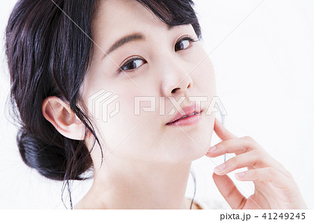 ビューティー　女性　スキンケア　若い女性　美容 41249245