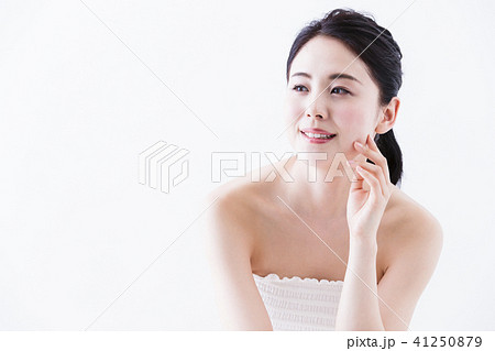 ビューティー　女性　スキンケア　若い女性　美容 41250879