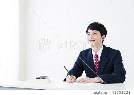 高校生　男性　男子　勉強　受験　教育　学習 41253223