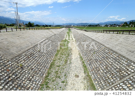 あづみの排水路 安曇野市 あづみの排水路 安曇野市 41254832