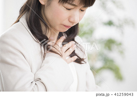 緊張するビジネスウーマン 41259043