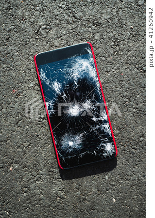 Smartphone with broken screen 41260942